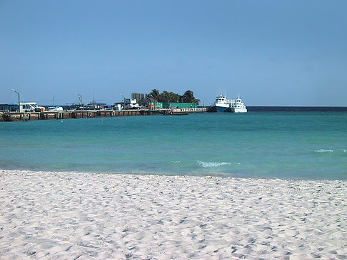 Der weiße Sandstrand der Malediven Fotos