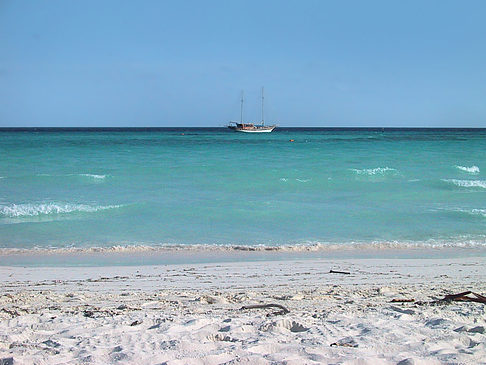 Foto Der weiße Sandstrand der Malediven - 